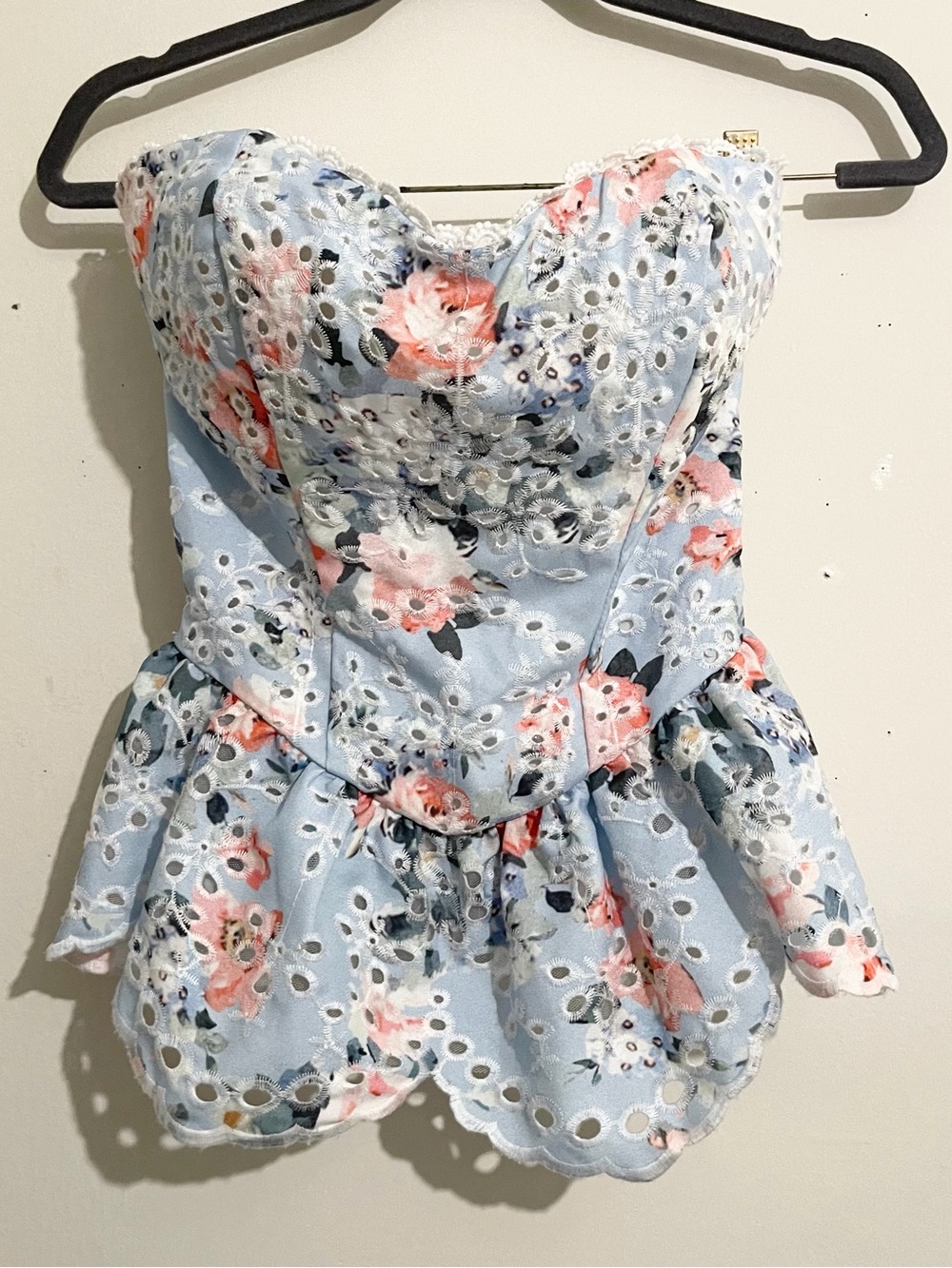 BEULAH Strapless Floral Eyelet Lace Peplum Top - Light Blue & Pink Size Large